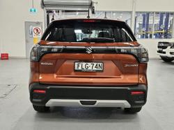 2023 Suzuki
                S-Cross GLX