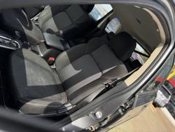 2018 Mitsubishi
Outlander ES