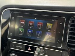 2018 Mitsubishi
Outlander ES