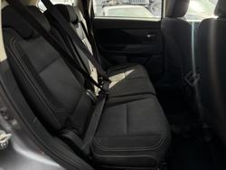 2018 Mitsubishi
Outlander ES