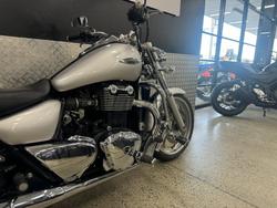 2010 Triumph THUNDERBIRD BLACK