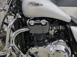 2010 Triumph THUNDERBIRD BLACK