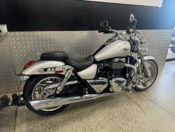 2010 Triumph THUNDERBIRD BLACK