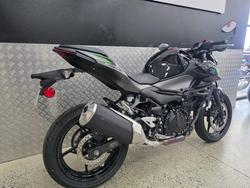 2024 Kawasaki Z500 BLACK