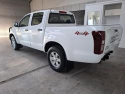 2013 Isuzu D-MAX LS-M