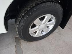 2013 Isuzu D-MAX LS-M