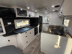 2023 Option RV Distinction