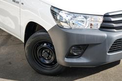 2018 Toyota Hilux Workmate TGN121R 4x2 Glacier White