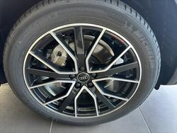 2024 Audi Q5 40 TDI S line