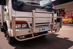 2000 Isuzu Npr 300 Medium