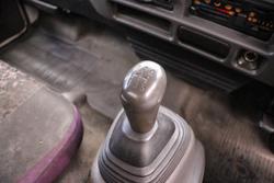 2000 Isuzu Npr 300 Medium