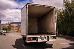 2000 Isuzu Npr 300 Medium