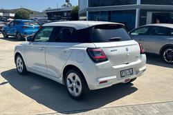 2024 Suzuki
Swift Hybrid Plus