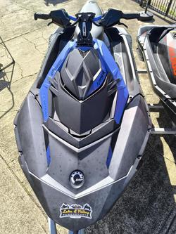 2022 SEA-DOO Spark Trixx 3up