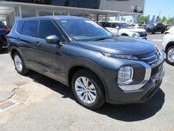 2025 Mitsubishi Outlander ES