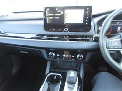 2025 Mitsubishi Outlander ES