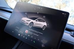 2022 Tesla Model 3 Long Range AWD