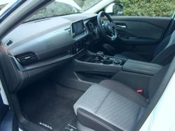 2024 Nissan
                X-TRAIL ST