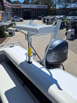 2025 QUINTREX 430 Fishabout Pro