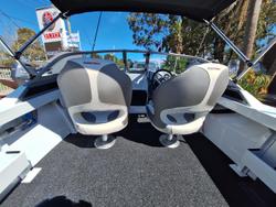 2025 QUINTREX 430 Fishabout Pro