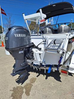 2025 QUINTREX 430 Fishabout Pro