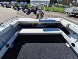 2025 QUINTREX 430 Fishabout Pro