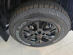 2025 Nissan
                Navara PRO-4X