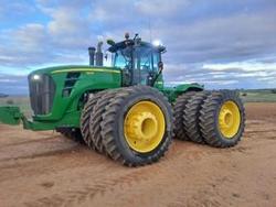 John Deere 9530