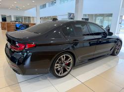 2022 BMW
                5 Series M550i xDrive