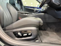 2022 BMW
                5 Series M550i xDrive