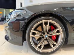 2022 BMW
                5 Series M550i xDrive