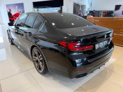 2022 BMW
                5 Series M550i xDrive