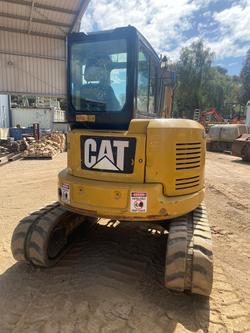 2015 Caterpillar 305.5E2cr