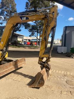 2015 Caterpillar 305.5E2cr