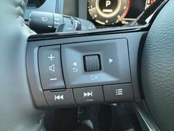 2025 Nissan QASHQAI Ti-L J12 MY25 Pearl White with Onyx Black Roof