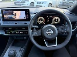 2025 Nissan QASHQAI Ti-L J12 MY25 Pearl White with Onyx Black Roof