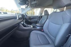 2022 Toyota
                RAV4 GX