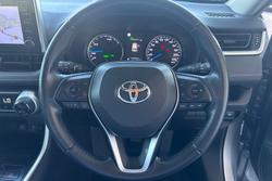 2022 Toyota
                RAV4 GX