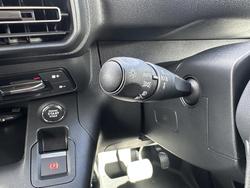 2024 Peugeot Partner Premium