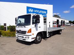 2015 HINO FE 500 WHITE