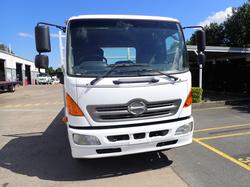 2015 HINO FE 500 WHITE