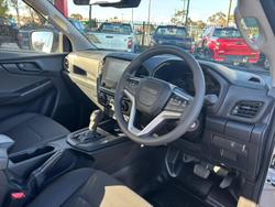 2025 Isuzu D-MAX SX MY24 4X4 Dual Range Mercury Silver
