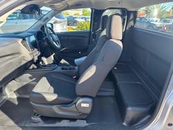 2025 Isuzu D-MAX SX MY24 4X4 Dual Range Mercury Silver