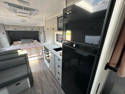 2025 JB Caravans Gator X 17'10 Fd