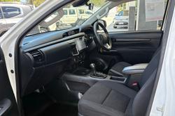 2021 Toyota Hilux SR