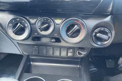 2021 Toyota Hilux SR