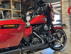 2025 HARLEY-DAVIDSON STREET GLIDE 117 (FLHX) ROAD RED