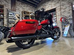2025 HARLEY-DAVIDSON STREET GLIDE 117 (FLHX) ROAD RED