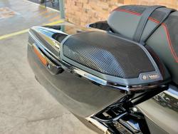 2025 HARLEY-DAVIDSON CVO ROAD GLIDE 121 (FLTRXSE) ROAD RAVEN FADE