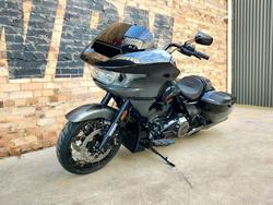 2025 HARLEY-DAVIDSON CVO ROAD GLIDE 121 (FLTRXSE) ROAD RAVEN FADE